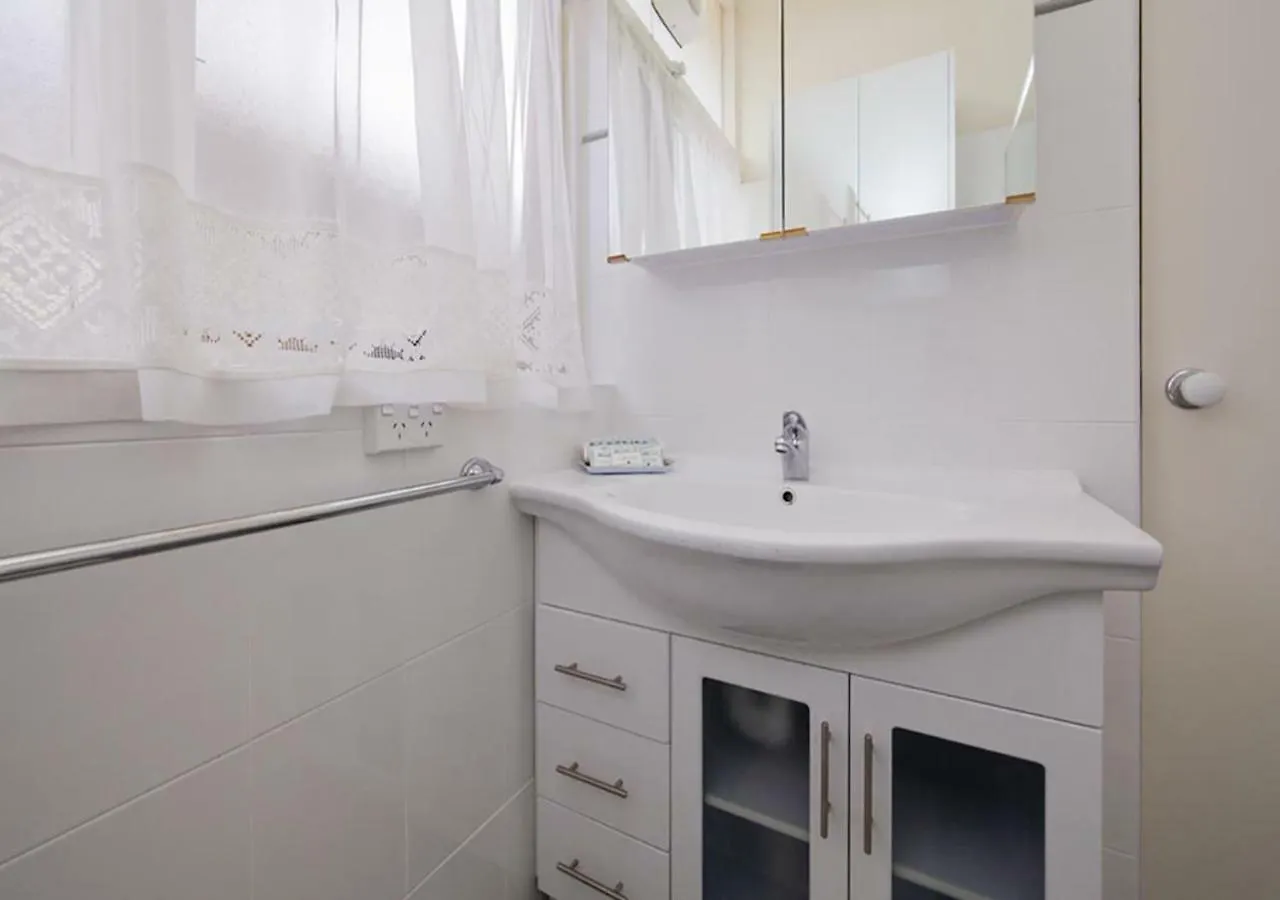 Aparthotel Canberra Short Term And Holiday Accommodation