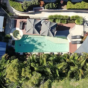 https://byron-beachcomber-resort.hotelsbyronbayaustralia.com