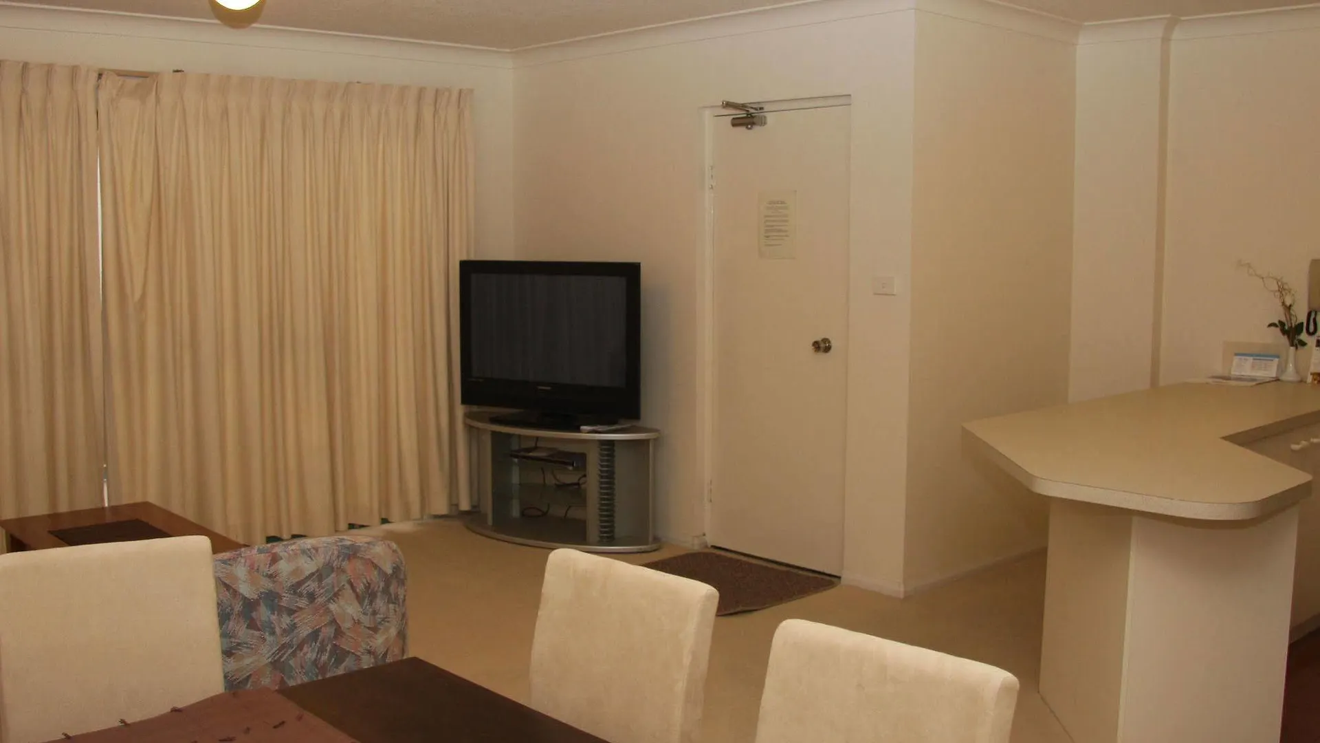Canberra Short Term And Holiday Accommodation Lägenhetshotell